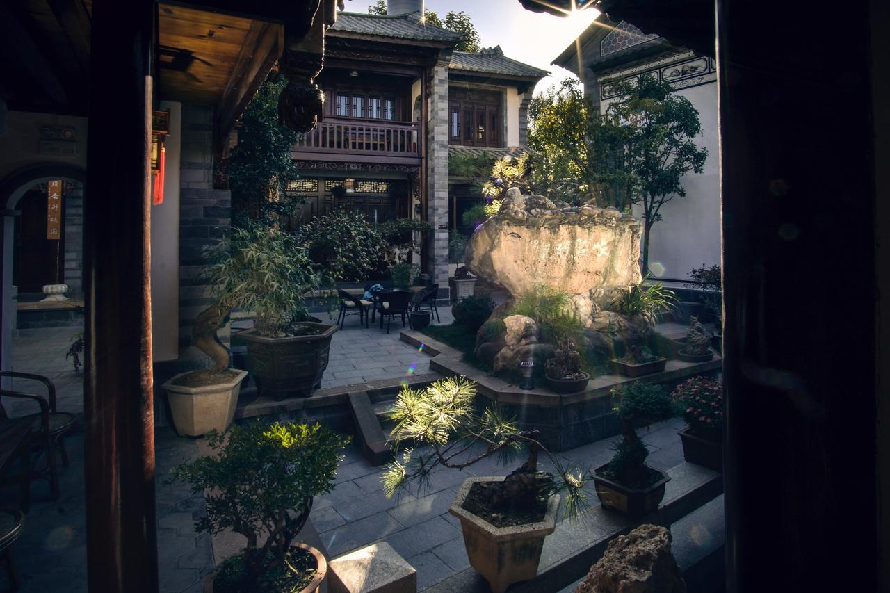 Shaxi Aoding Courtyard Bed & Breakfast Jianchuan Bagian luar foto